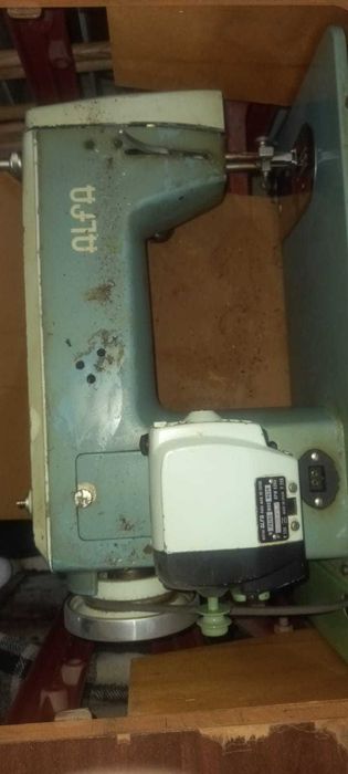 Máquina de Costura ALFA