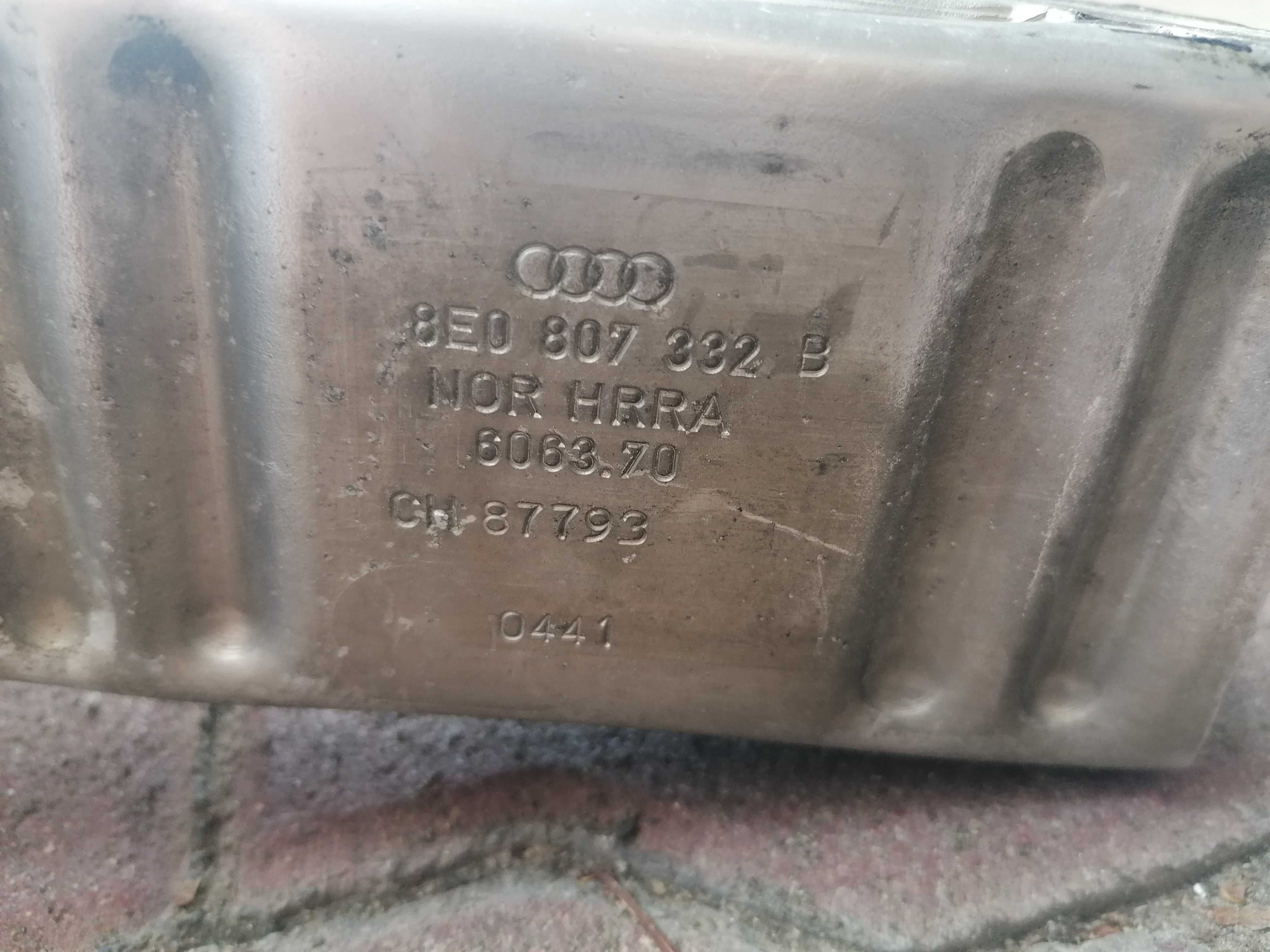Belka tylna AUDI AVANT A4