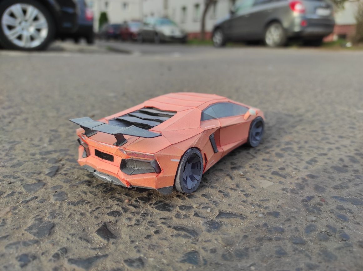 Lamborghini Aventador model papierowy