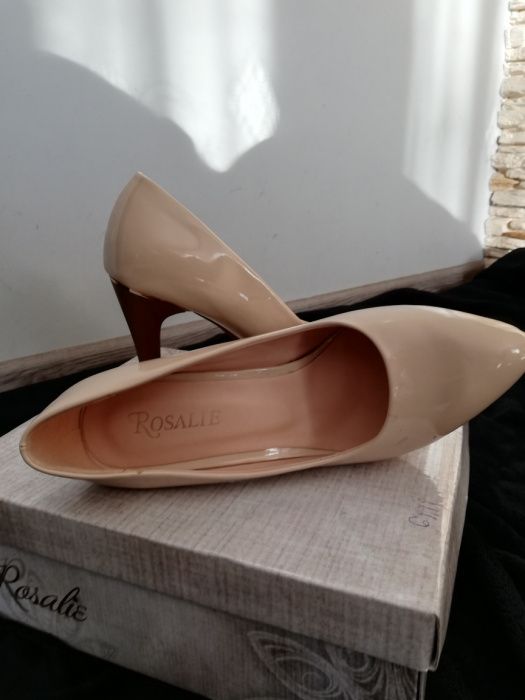 Buty na obcasie rozmiar 37