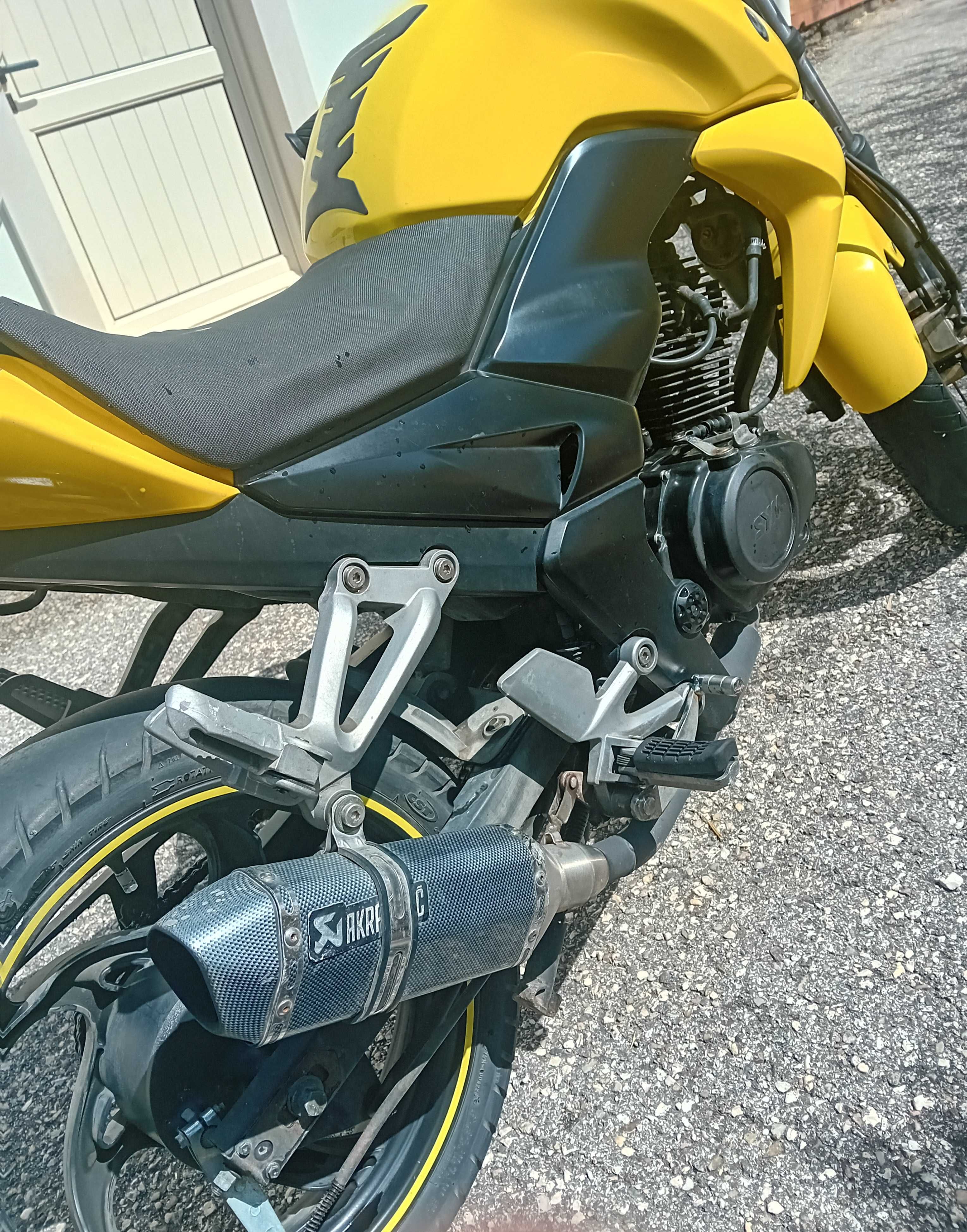 Sym wolf 125cc amarela