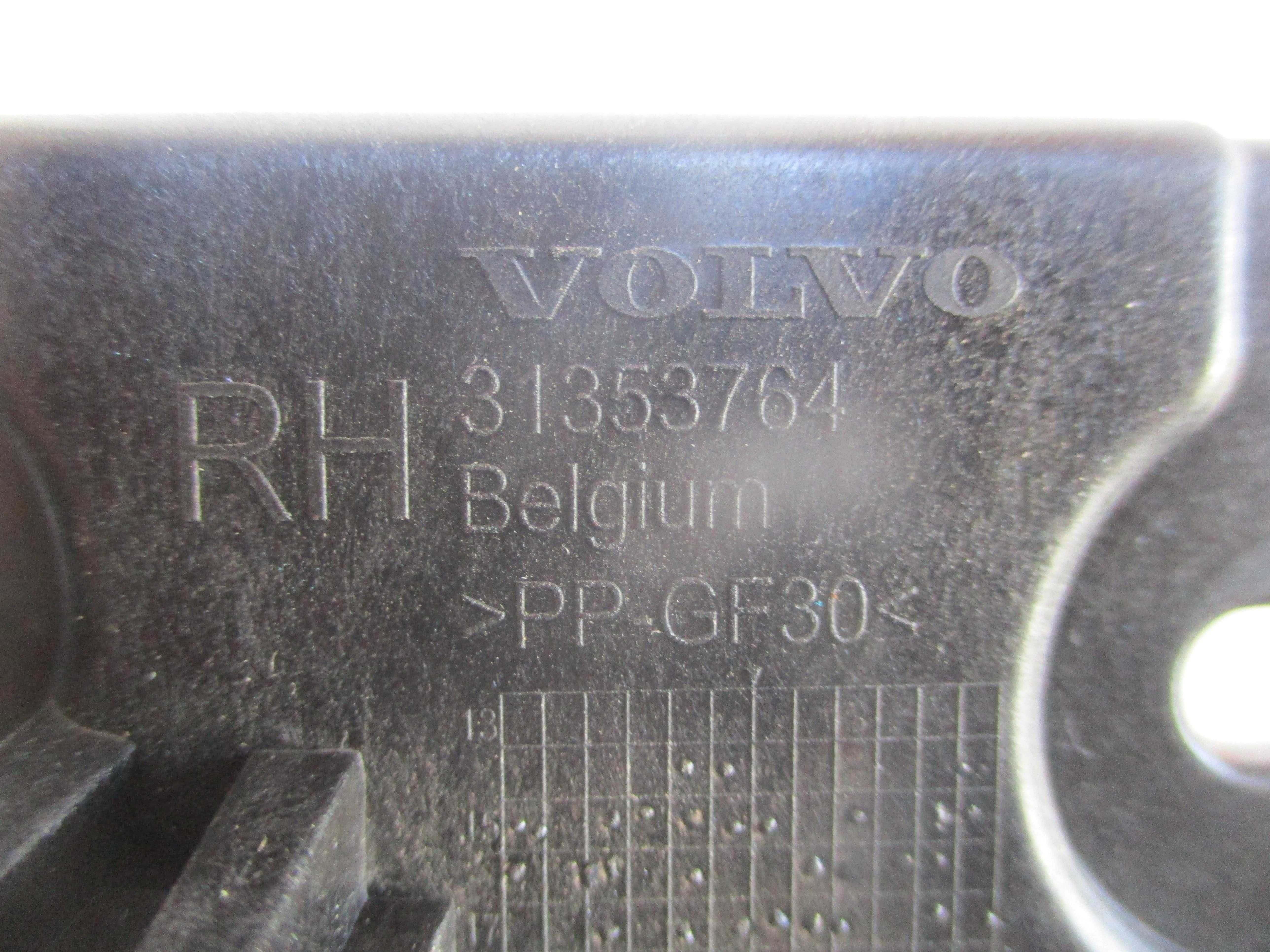 Ślizg Zderzaka Prawy Przód  Volvo XC90 II 14-22