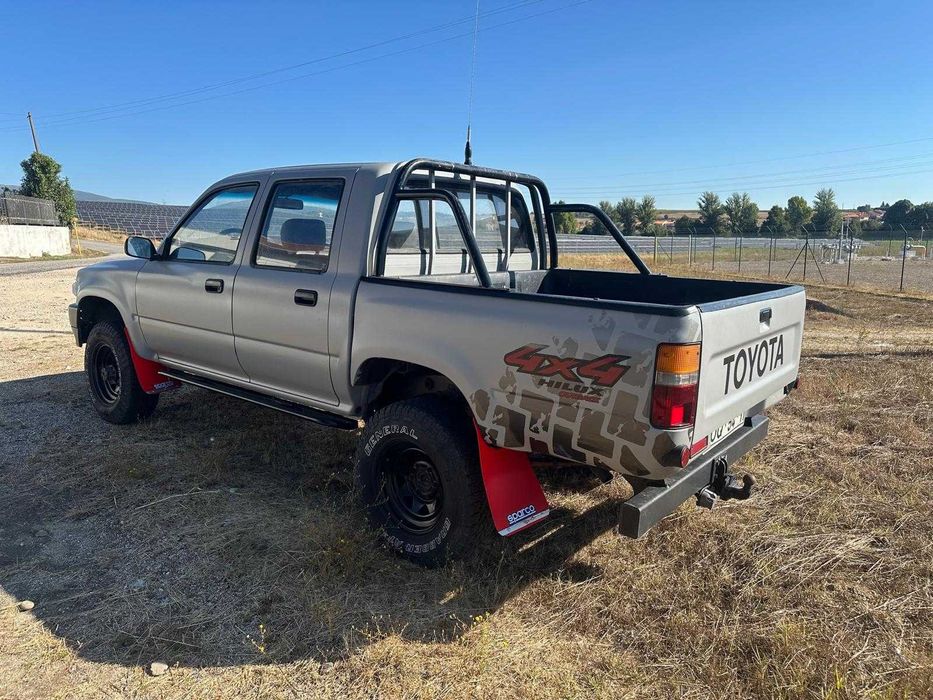 Toyota Hilux 4x4 restaurada