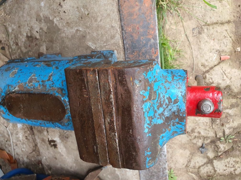 Duże imadło warsztatowe  50 kg 15 cm