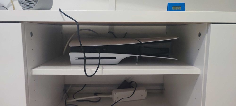 Vendo PS5 muito bem conservado, vendo pq não tenho tempo pra jogar.