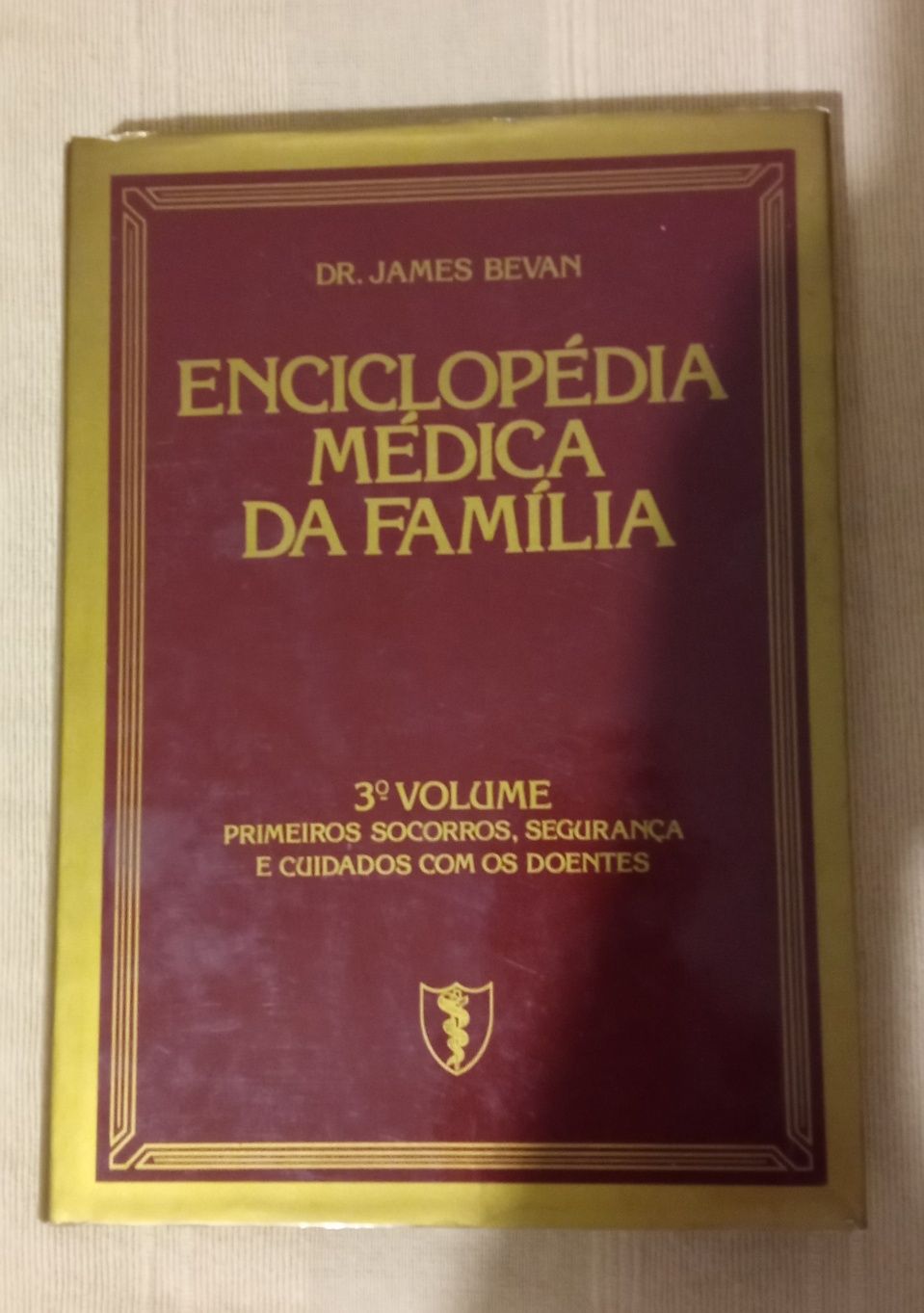 Enciclopédia Médica da Família Dr. James Bevan