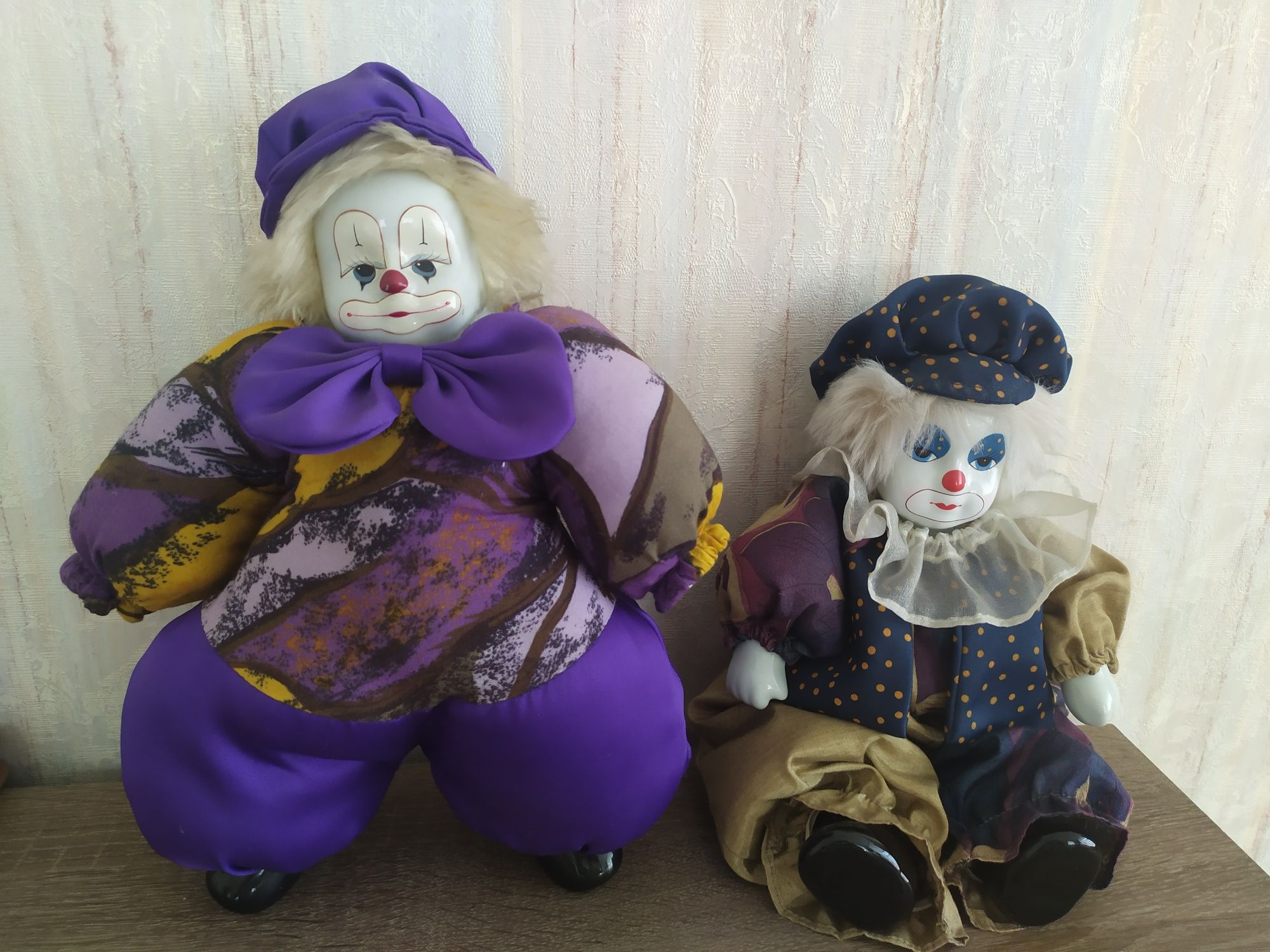 Продам клоунов керамических