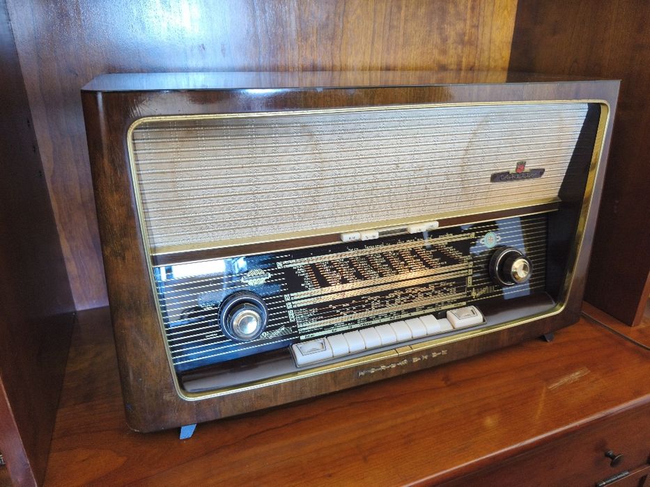 Rádio antigo Nordmende Othello U320
