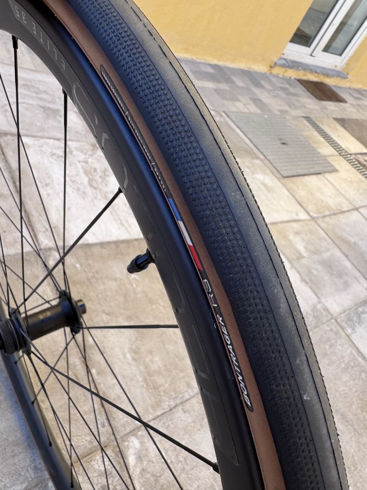 Bontrager Aeolus Elite 35 TLR Disc