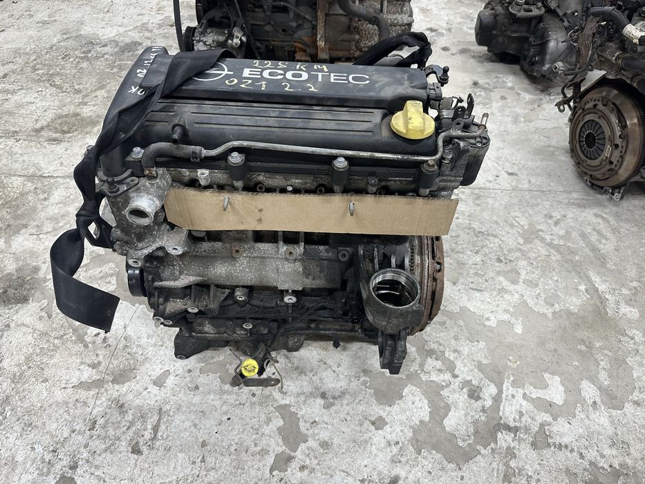 225 км Двигун Z22YH для Opel Vectra C Zafira b 2.2 16V 02-08