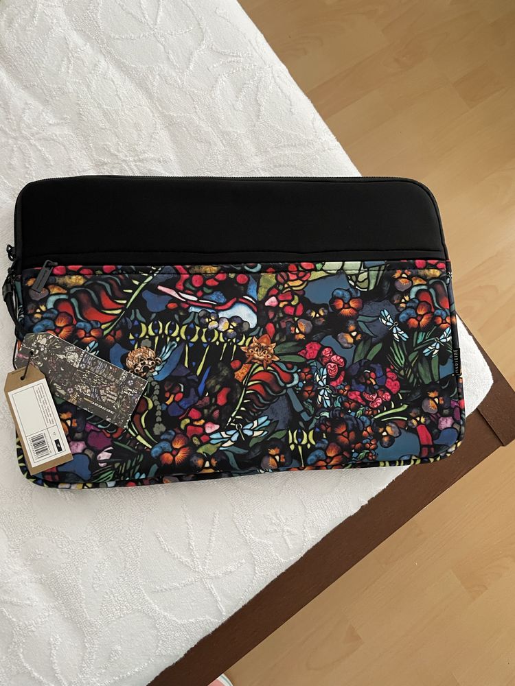 Pokrowiec na laptopa - edycja limitowana Medicine