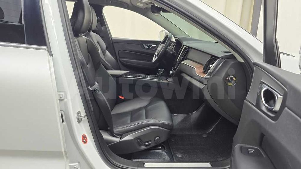 2018 Volvo XC60 2nd Gen D5 Momentum