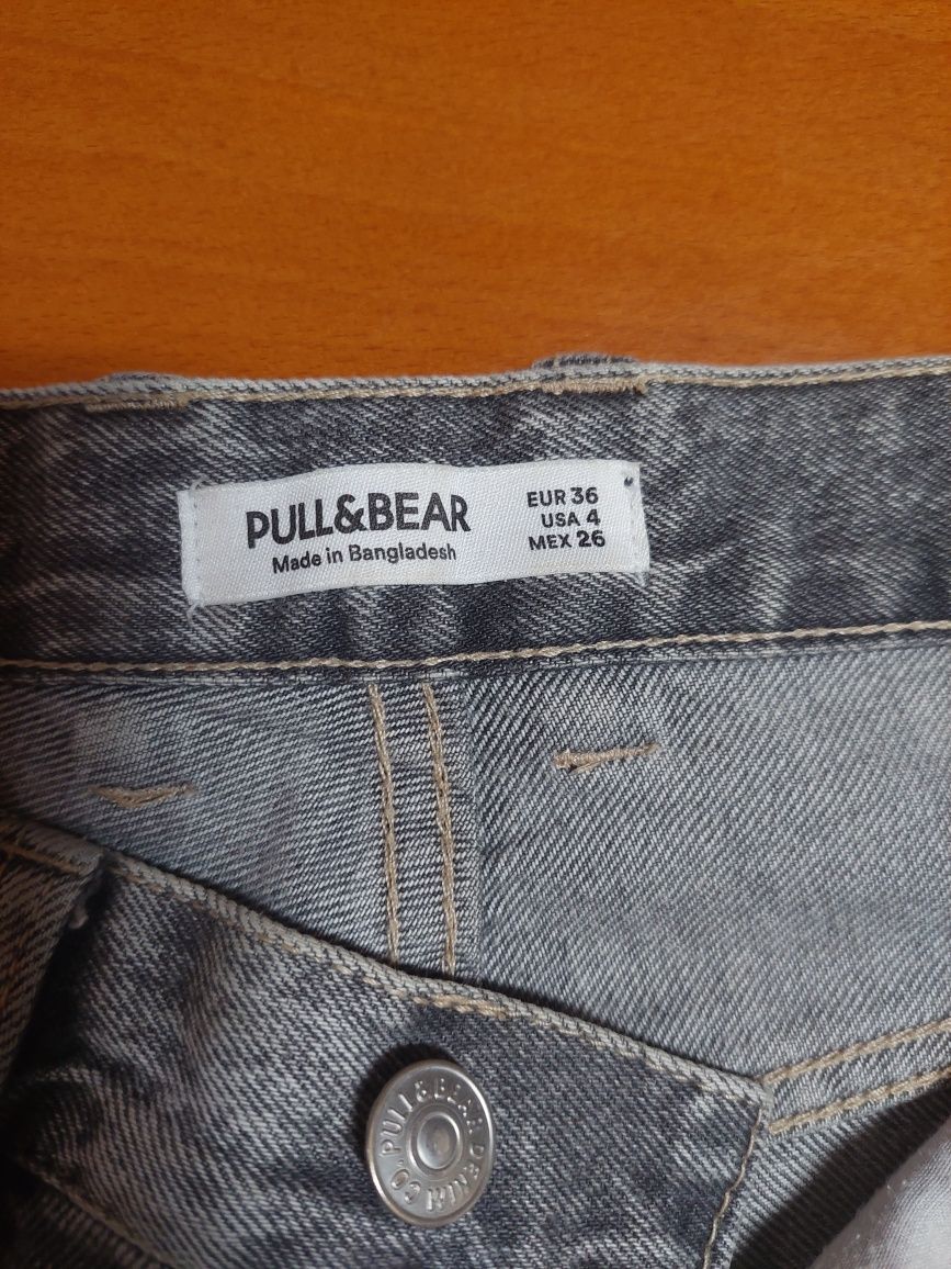 Calças PULL&BEAR tamanho 36
Em ótimo estado 
Como novas