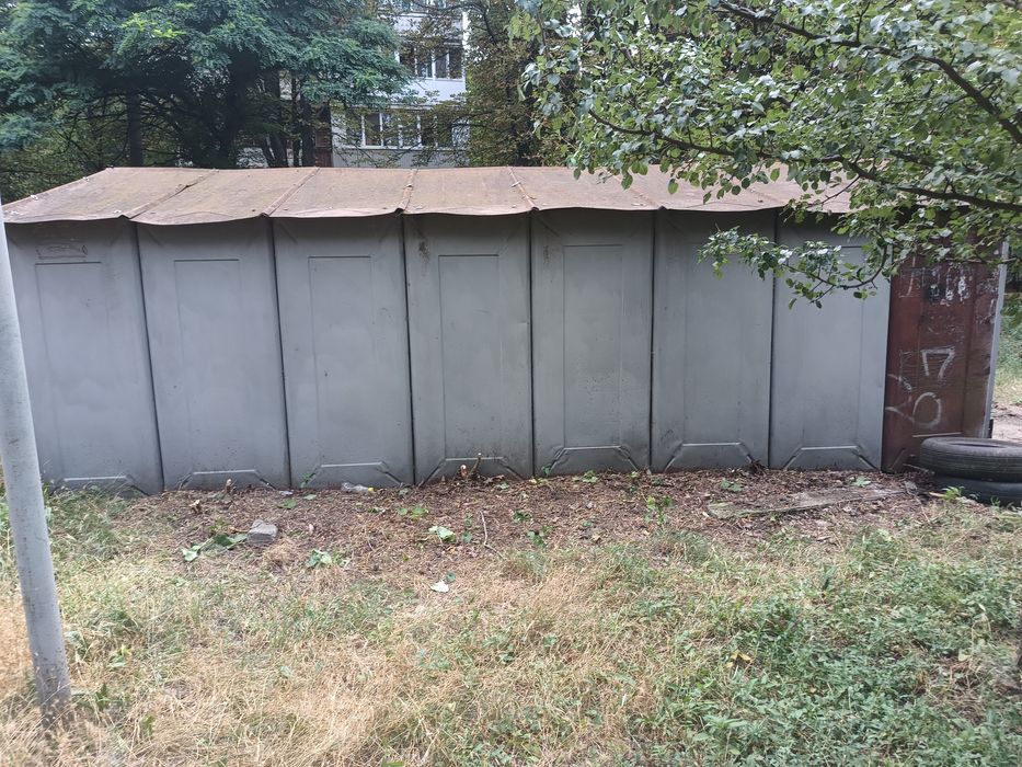 Продам гараж с местом