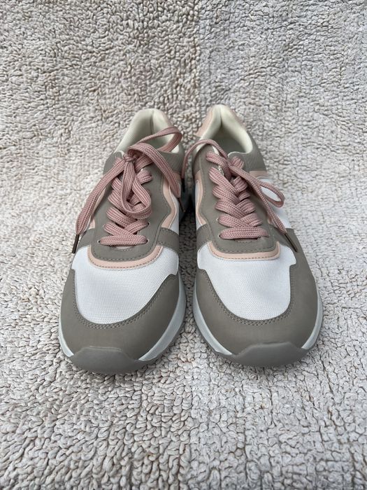 Кросівки нові Orsay