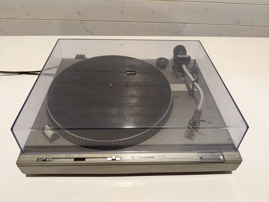 Gramofon Panasonic,H-401.
