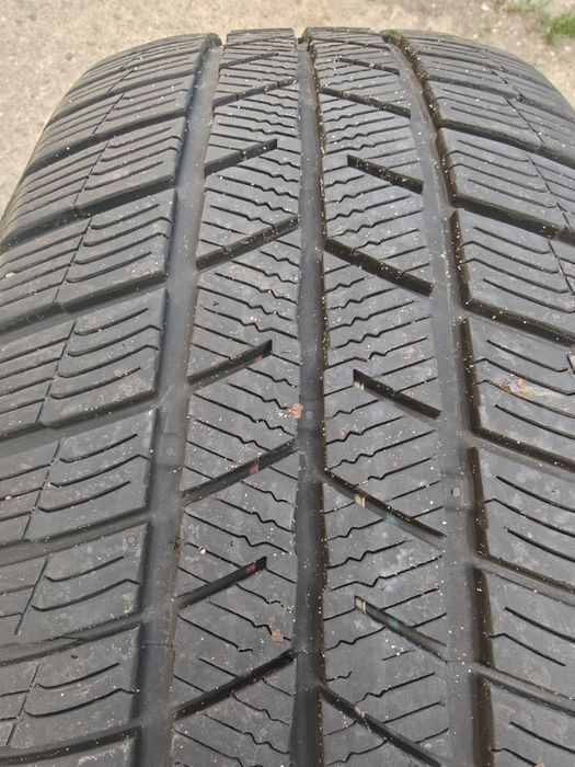 Komplet opon zimowych Barum Polaris 5 235/55 R18