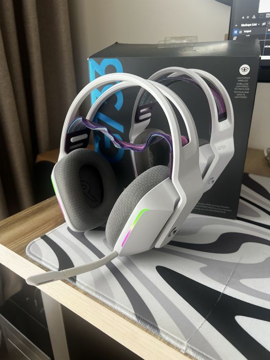 Навушники Logitech g733