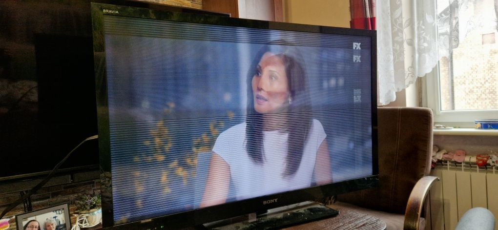 Tv sony KDL-46EX723 uszkodzony jak na zdj.