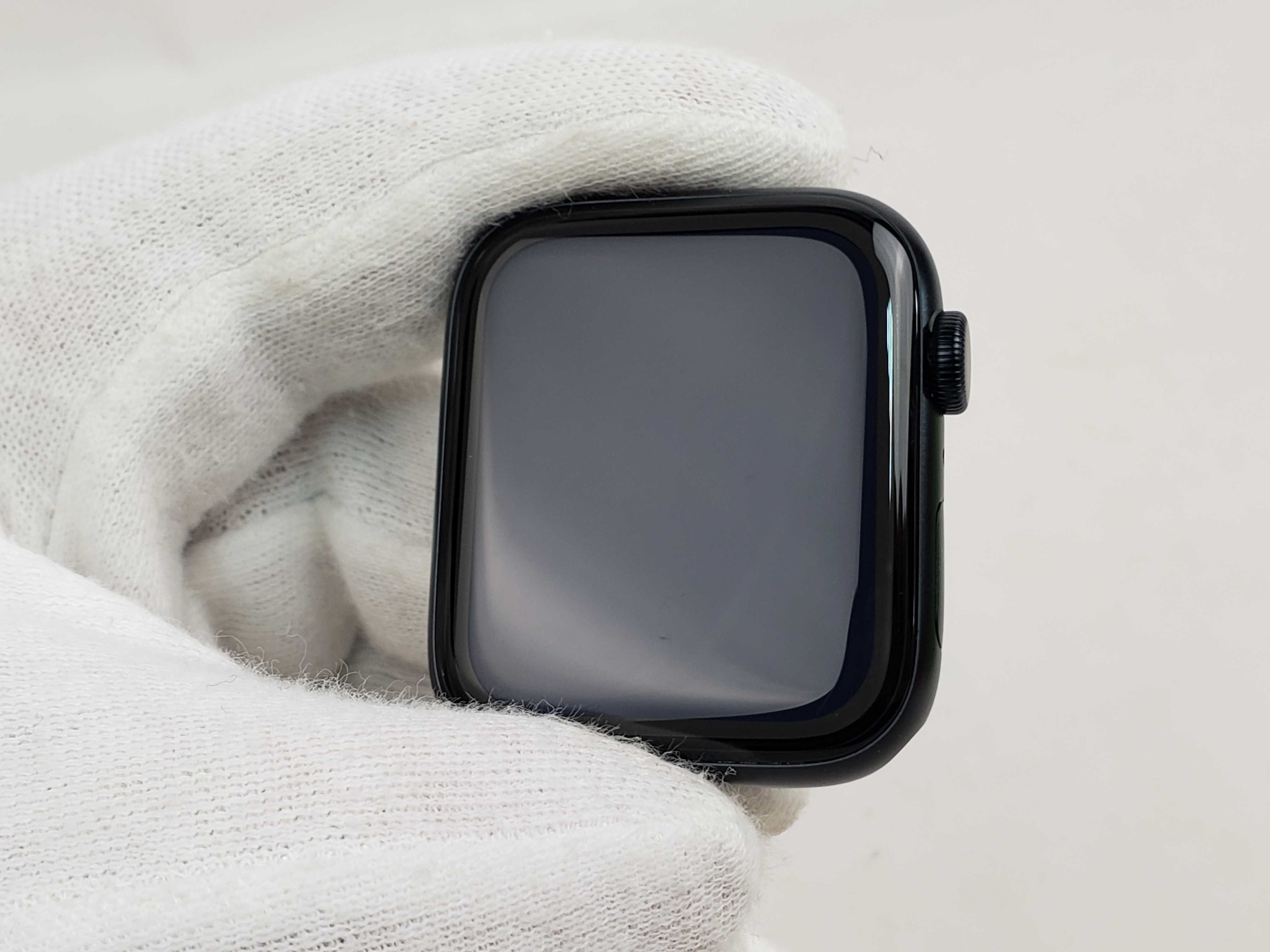 Apple Watch SE Series 2 44mm Midnight AppleCare+ Dream Store