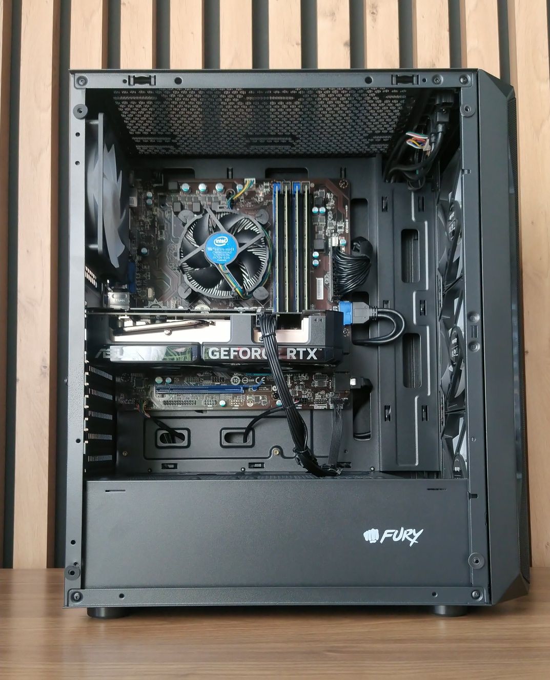Komputer Gamingowy RTX-4060 Core i7 32GB 1TB SSD DO GIER NOWY FV