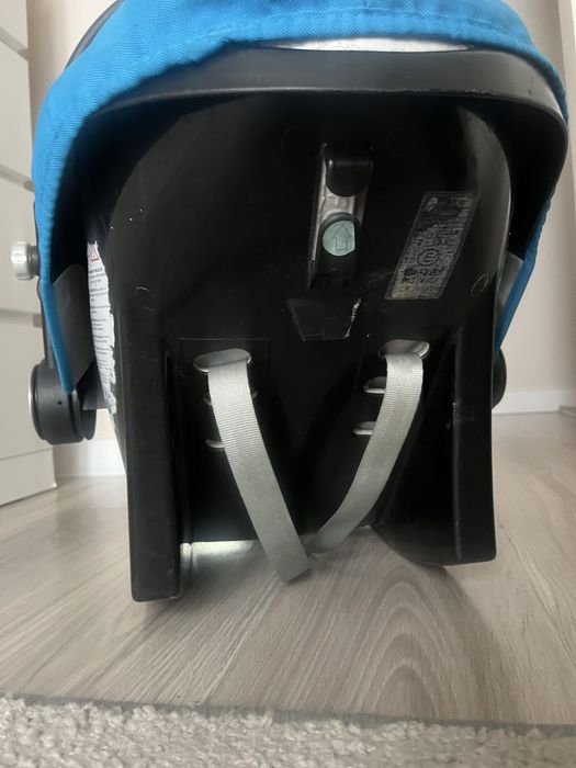 Chicco fotelik samochodowy nosidełko niebieski