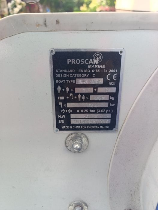 Sprzedam ponton z silnikiem i przyczepą