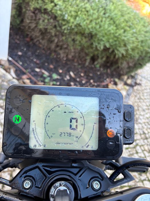 Benelli Leoncino 125