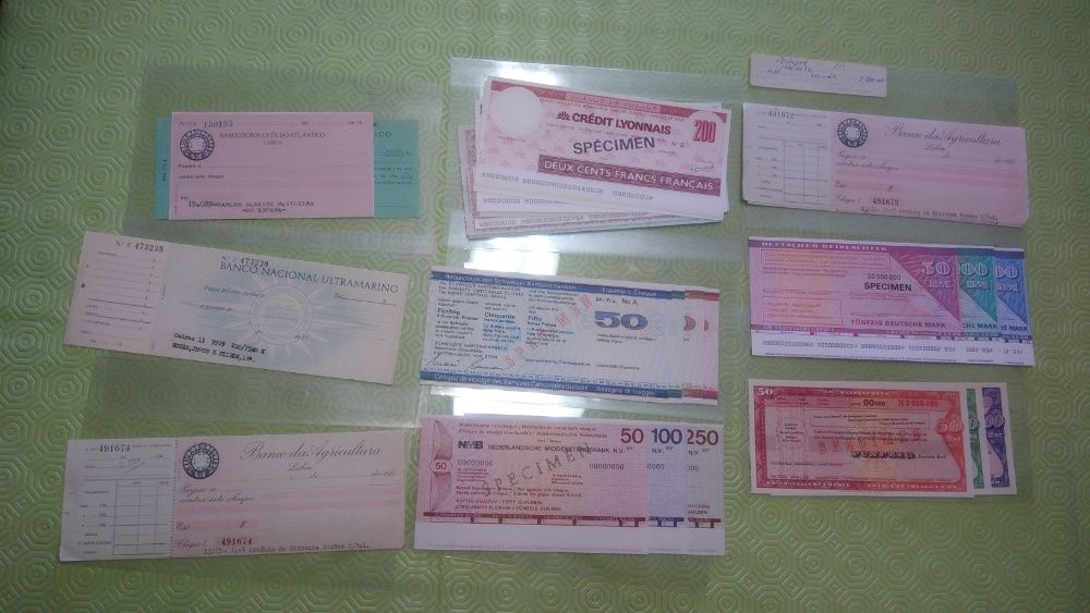 Lote Fantástico de 400 Cheques (Portugueses) Antigos e similares
