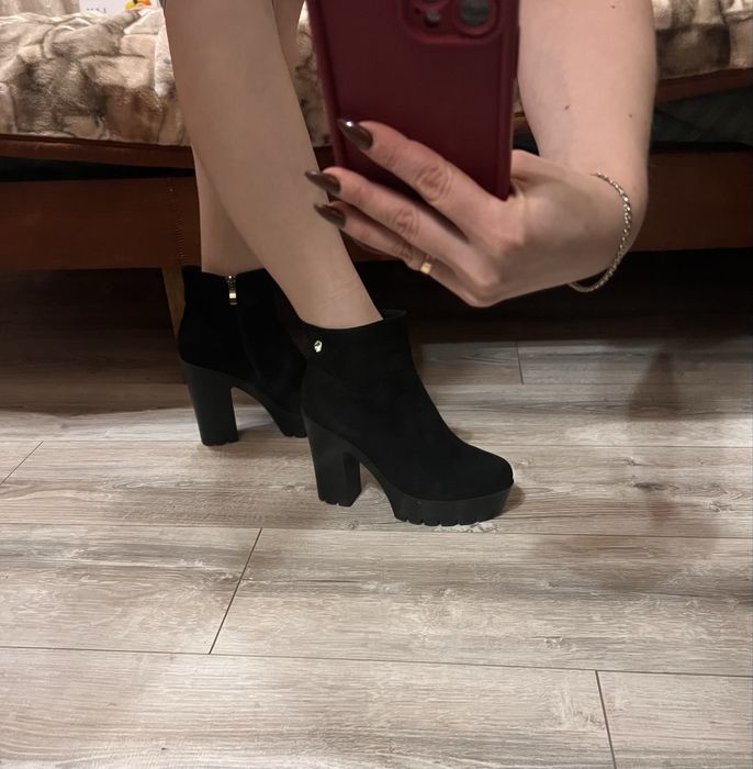 Чорні жіночі ботильйони на підборах / розмір 39 / стильні та зручні
