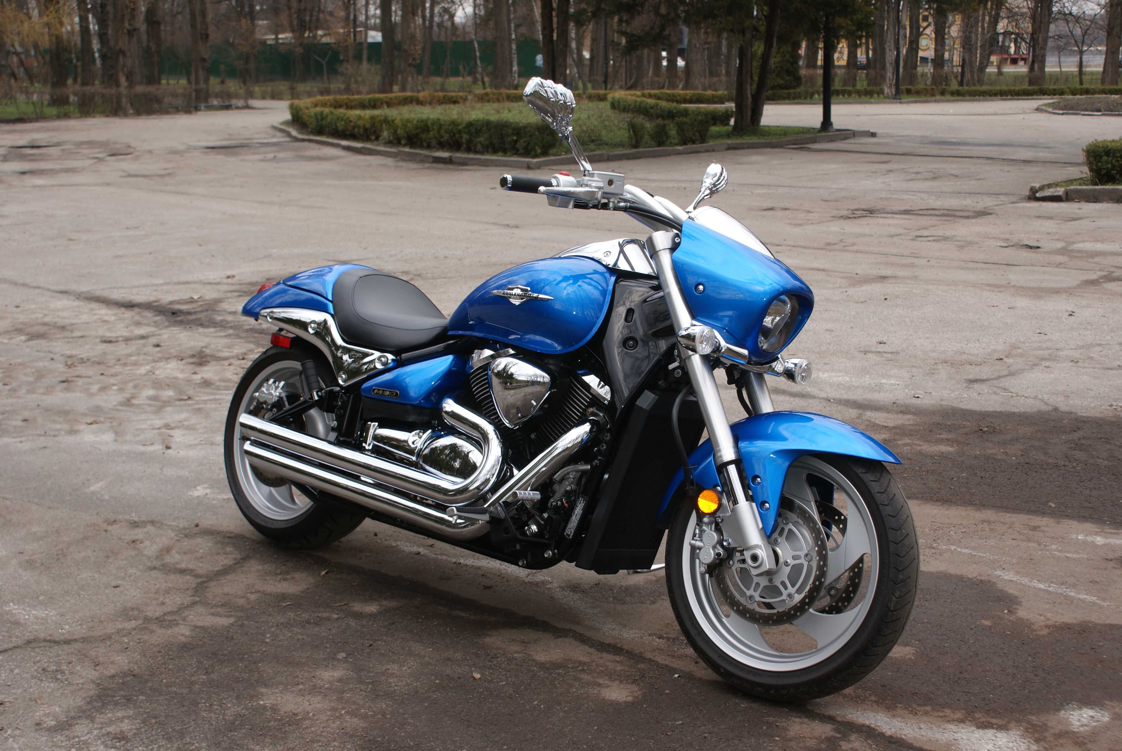 Suzuki Boulevard M90