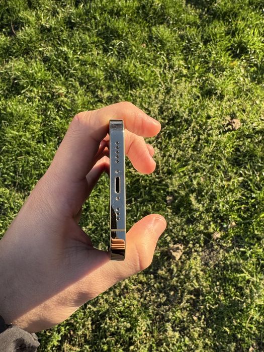 iPhone 12 Pro 128 GB — у відмінному стані