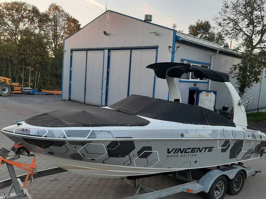 Vincent Vip 232 Bowrider wake surf momba nautique mastercraft