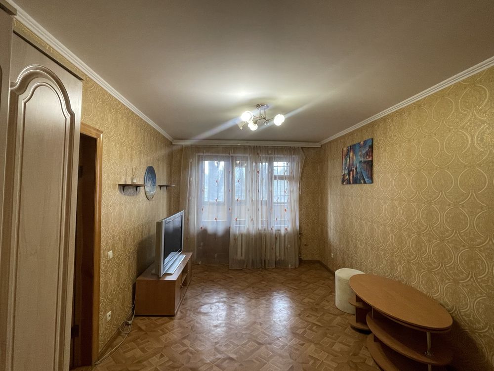 Продам 2х кімн. кв. 4100$. Пр. Слобожанський. Ремонт. Меблі