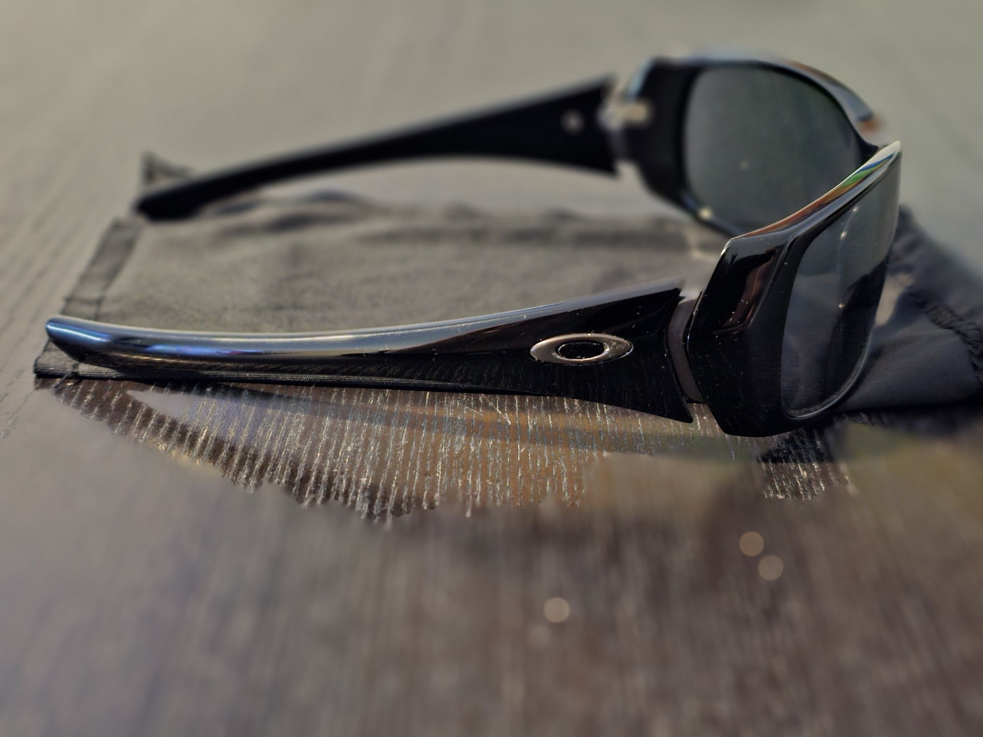Óculos de Sol Oakley novos com bolsa