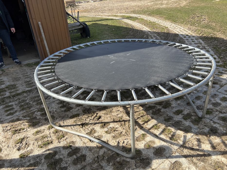 Trampolina sprawna 220