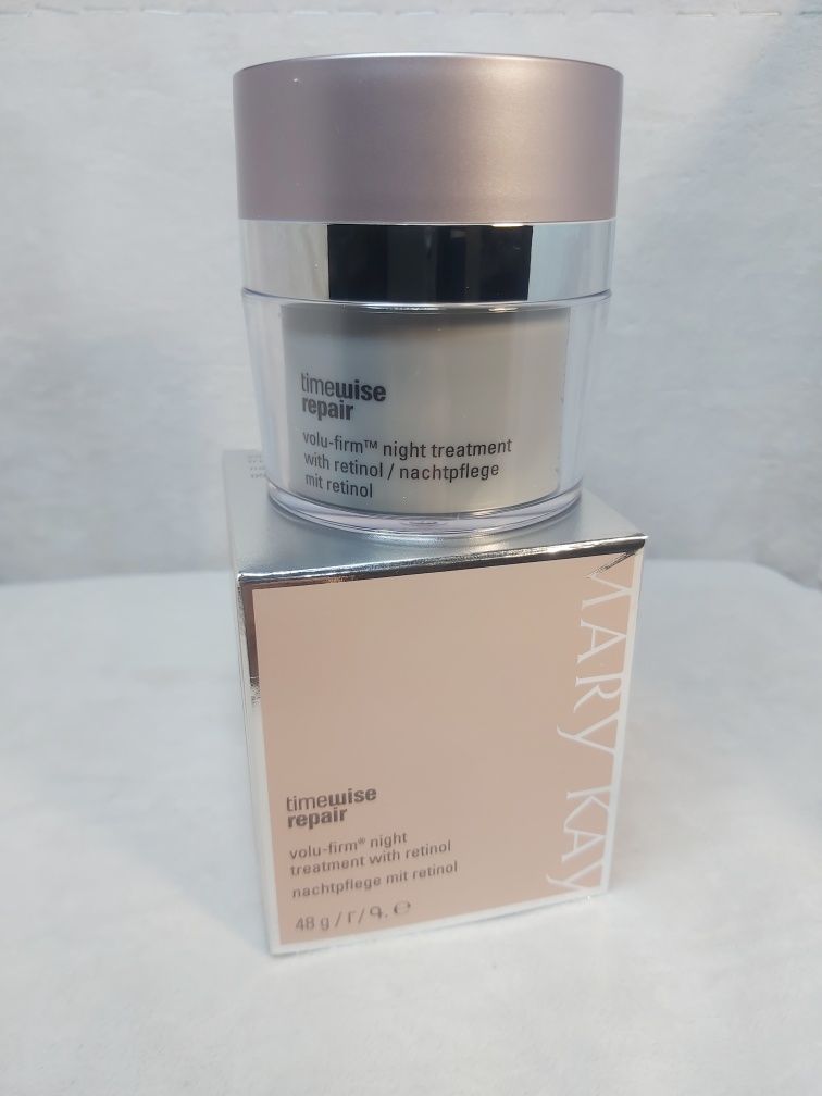 Krem na Noc z Retinolem Volu-Firm™ TimeWise Repair