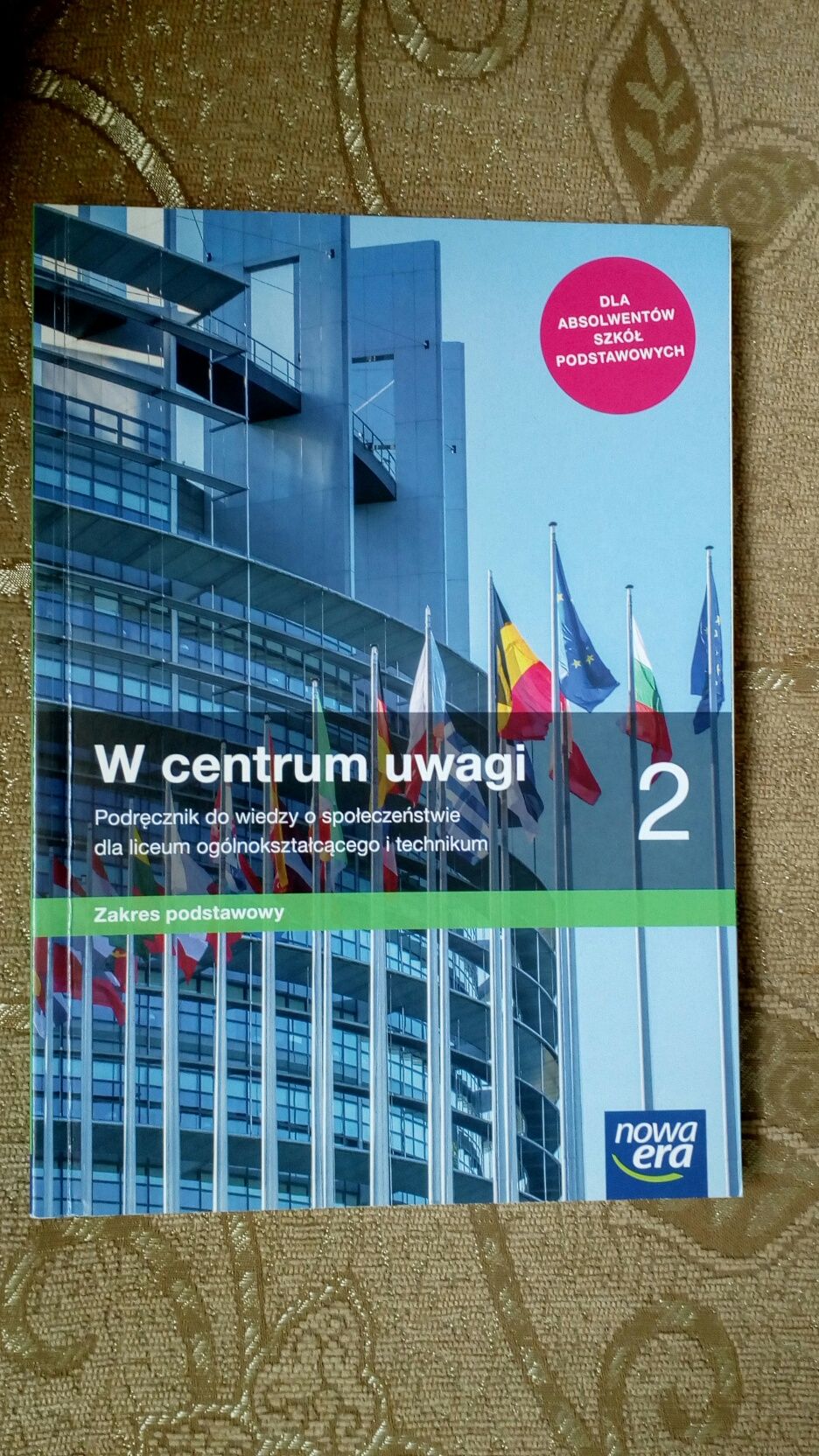 *JAK NOWY* W centrum uwagi 2 podręcznik do WOS dla liceum i technikum