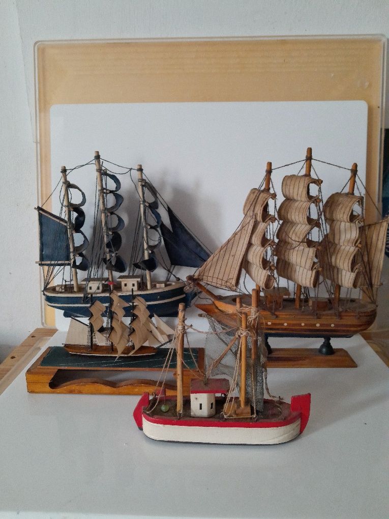 Lote miniaturas de barcos