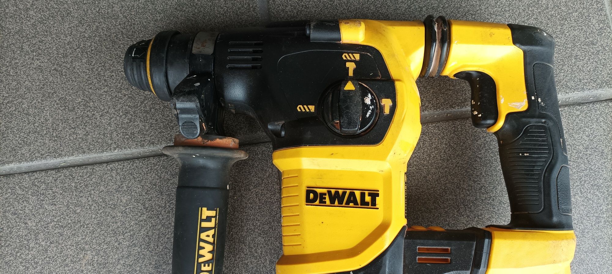 Młotowiertarka DeWalt D25333