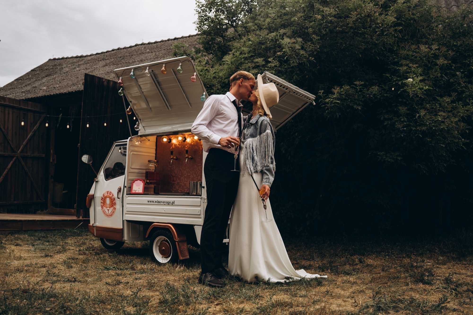 Prosecco van- mobilny bar WineVoyage