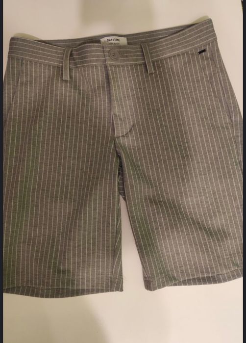 Krótkie spodenki męskie Only & Sons Szorty 
Bardzo miłe w dotyku.