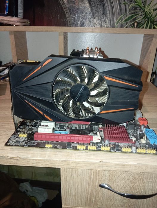 Комплект Intel Core i5-4440 / 8GB DDR3 / GTX 950 2gb