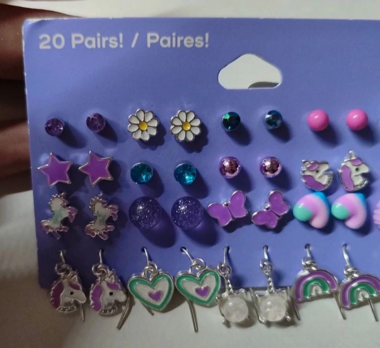 20 brincos Claire's