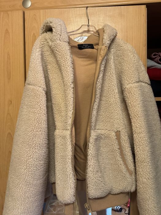 bezowe futerko damskie L z kapturem