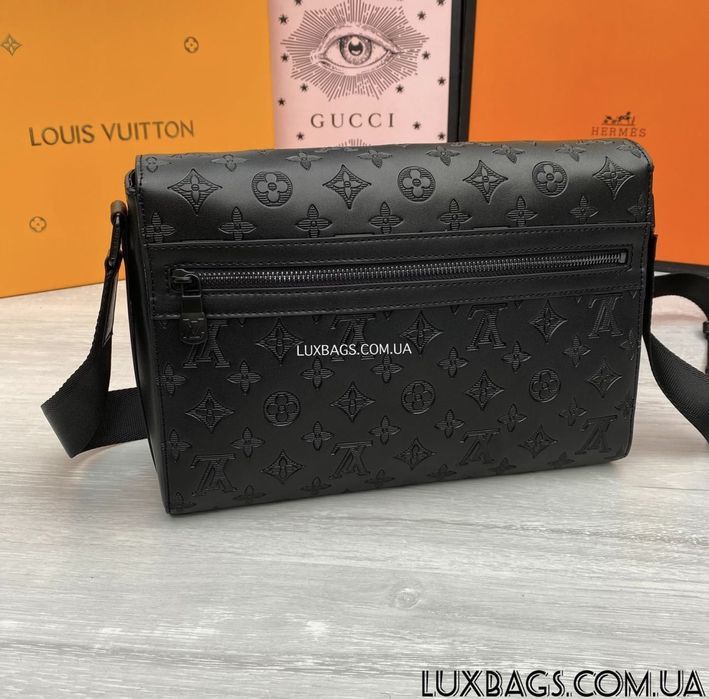 Мужская кожаная сумка формата А4 Louis Vuitton