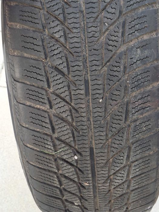 Komplet frlgi i opony zimowe roz.: 205/60 R16 na felgach aluminiowych