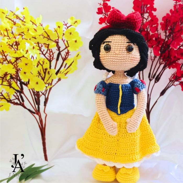 Boneca Branca de Neve em croche / amigurumi