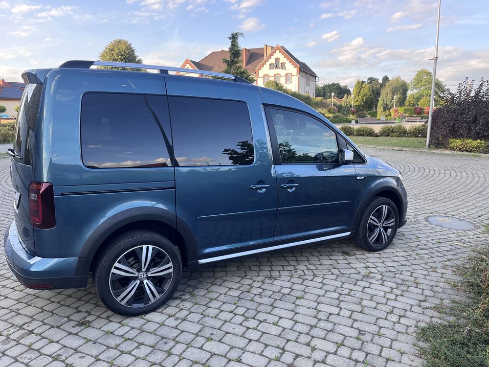 VW Caddy Alltrack 2.0 TDI DSG !!!