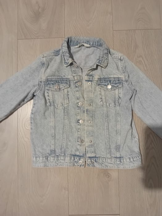 Jeansowa kurtka dla dziewczynki